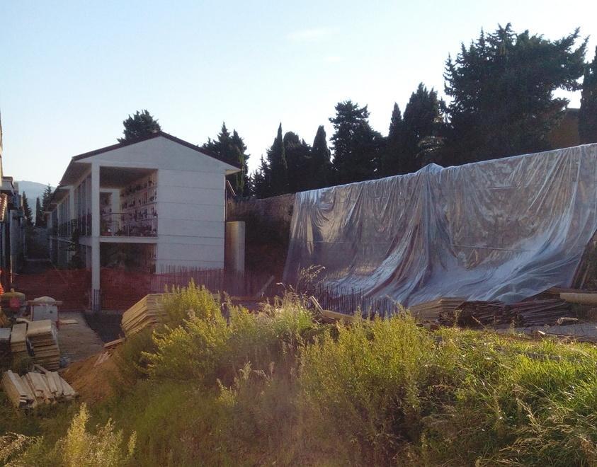 Il cimitero è al completo ma arrivano 300 loculi 