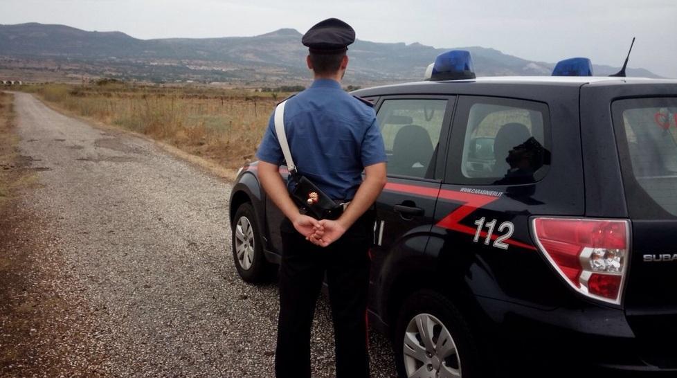 Padre e figlio denunciati per furto 