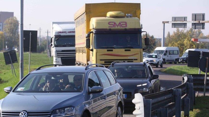 Traffico in tilt e automobilisti infuriati