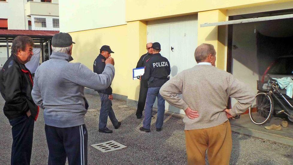 Un altro assalto nei garage: nove colpi in un palazzo