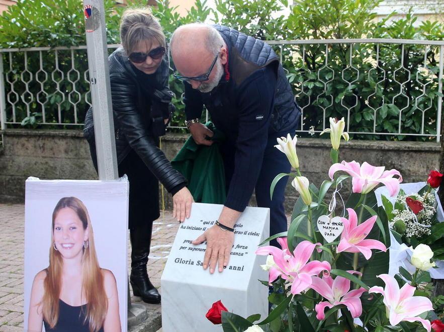 Un cippo nel punto in cui un angelo ha preso il volo