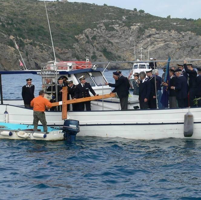 Omaggio a tutte le vittime del mare