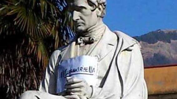 Lanterne volanti spettacoli e musica per ricordare
