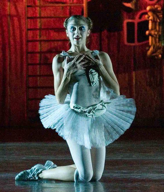 Sabato in scena “Lo Schiaccianoci”