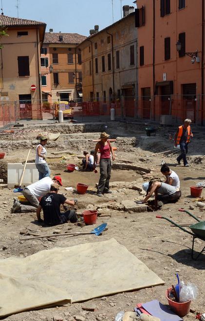 «Lavori in piazza, non c’è nessun ritardo» 