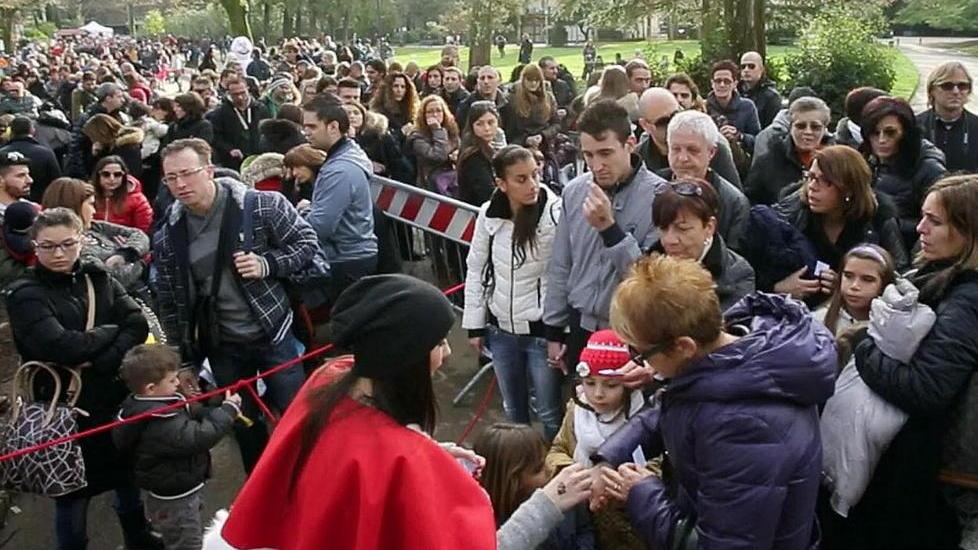Riapre la Casa di Babbo Natale, sabato si accendono le luminarie