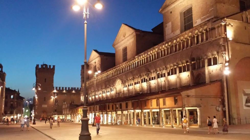 A Ferrara negozi aperti non stop al sabato:proviamo?