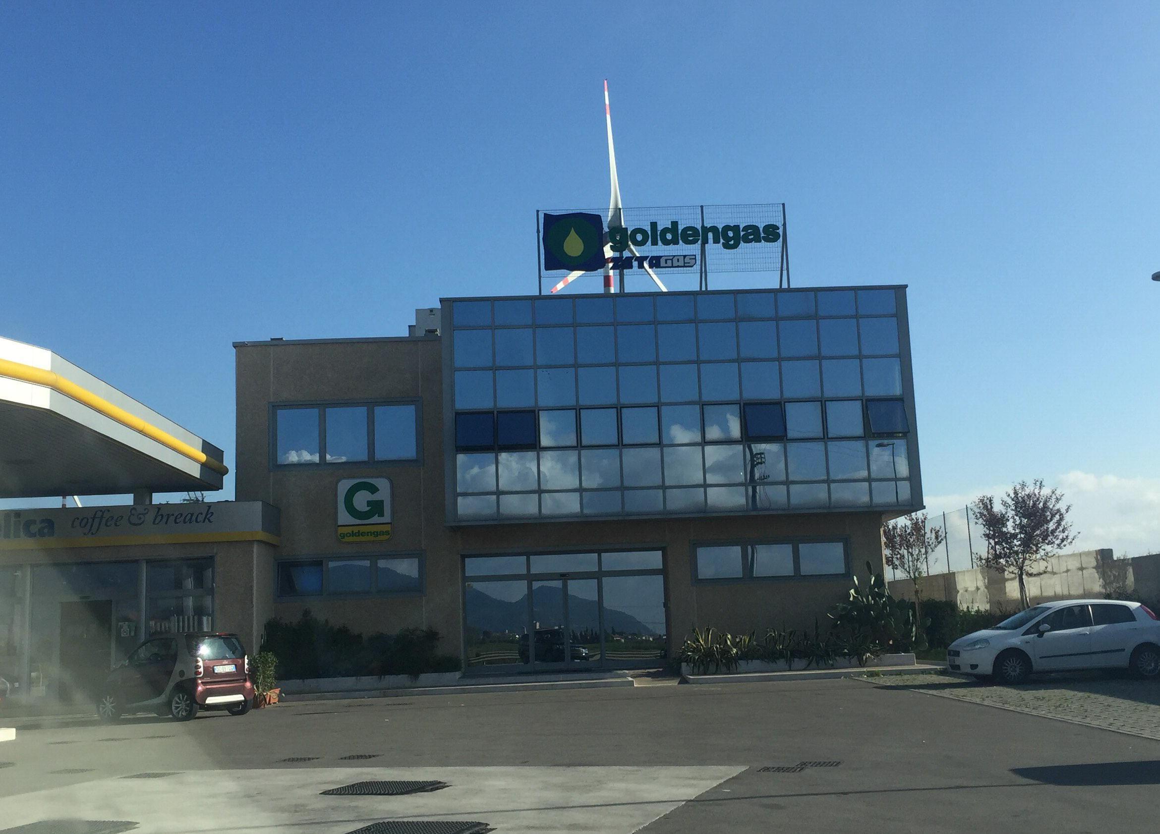 L'azienda presa di mira dai ladri di gasolio a Pontedera 