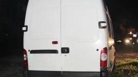 Bimbo muore schiacciato da un furgone