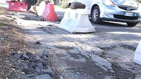 Via Pietrasantina a senso unico per l’avvio dei lavori