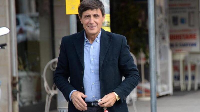 Cambia vita per dedicarsi ai portatori di handicap