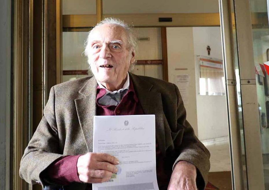Cittadinanza italiana a Robert Carroll grazie a Massa 