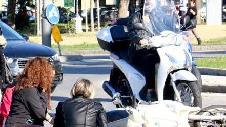Incidente in piazza Mazzini, una ferita