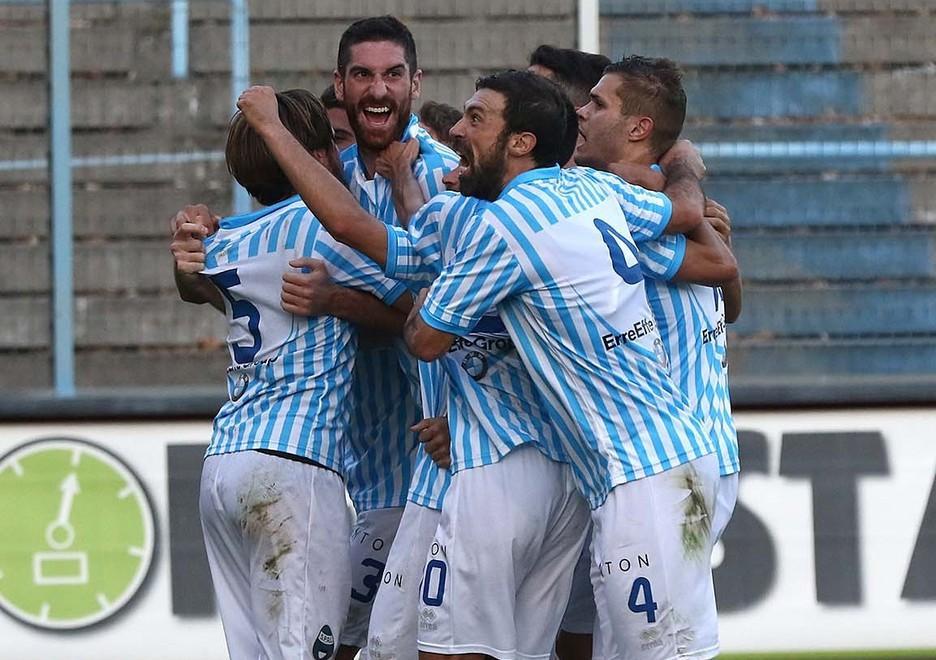 Spal, una pera alla Carrarese 