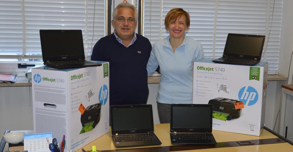 Con i punti del negozio Sisa quattro pc donati alle scuole