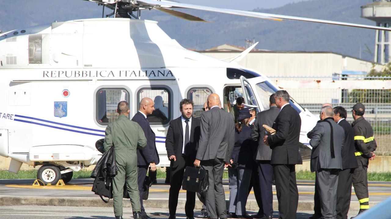 Un sopralluogo dell'elicottero papale a Prato (foto Batavia)