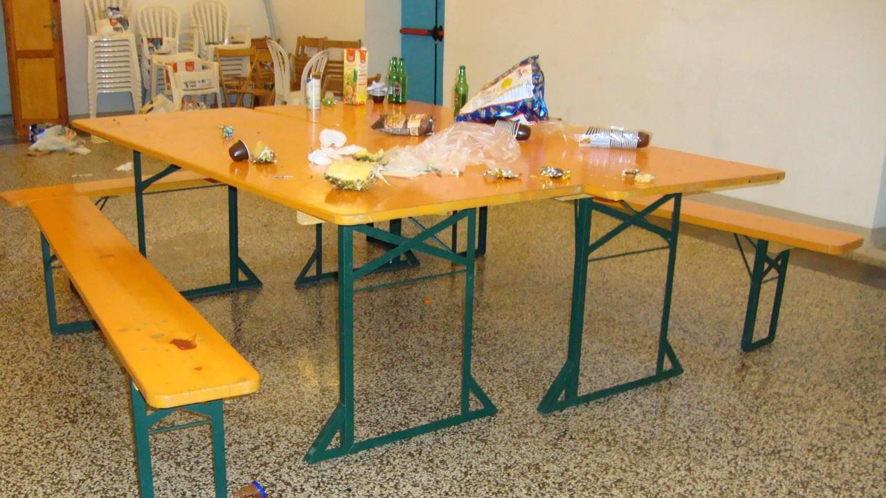 La sala parrocchiale di Montescudaio devastata dai vandali