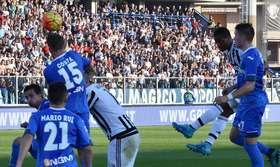 È mezzo pieno il bicchiere di Maccarone 