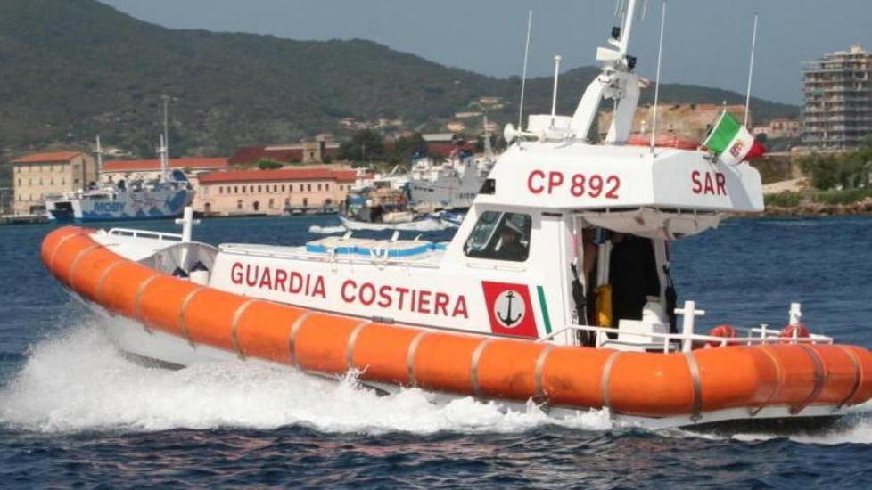 Niente Pegaso, all’ospedale in motovedetta