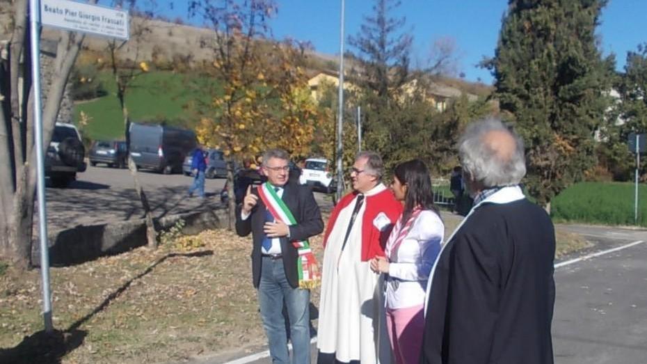 Inaugurata via Frassati, il sindaco: «Viabilità più sicura»