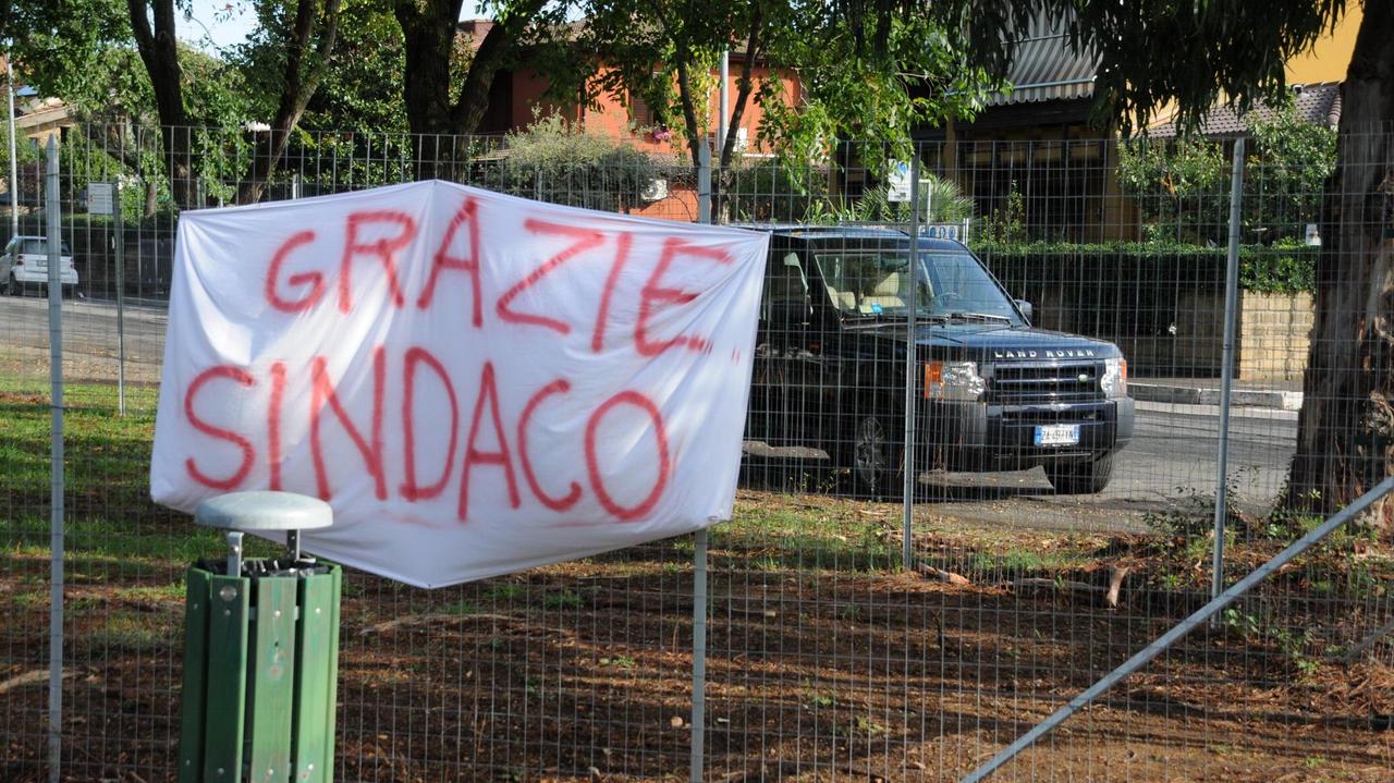 Quartiere San Luigi, striscione di protesta nell'area per cani (foto d'archivio)