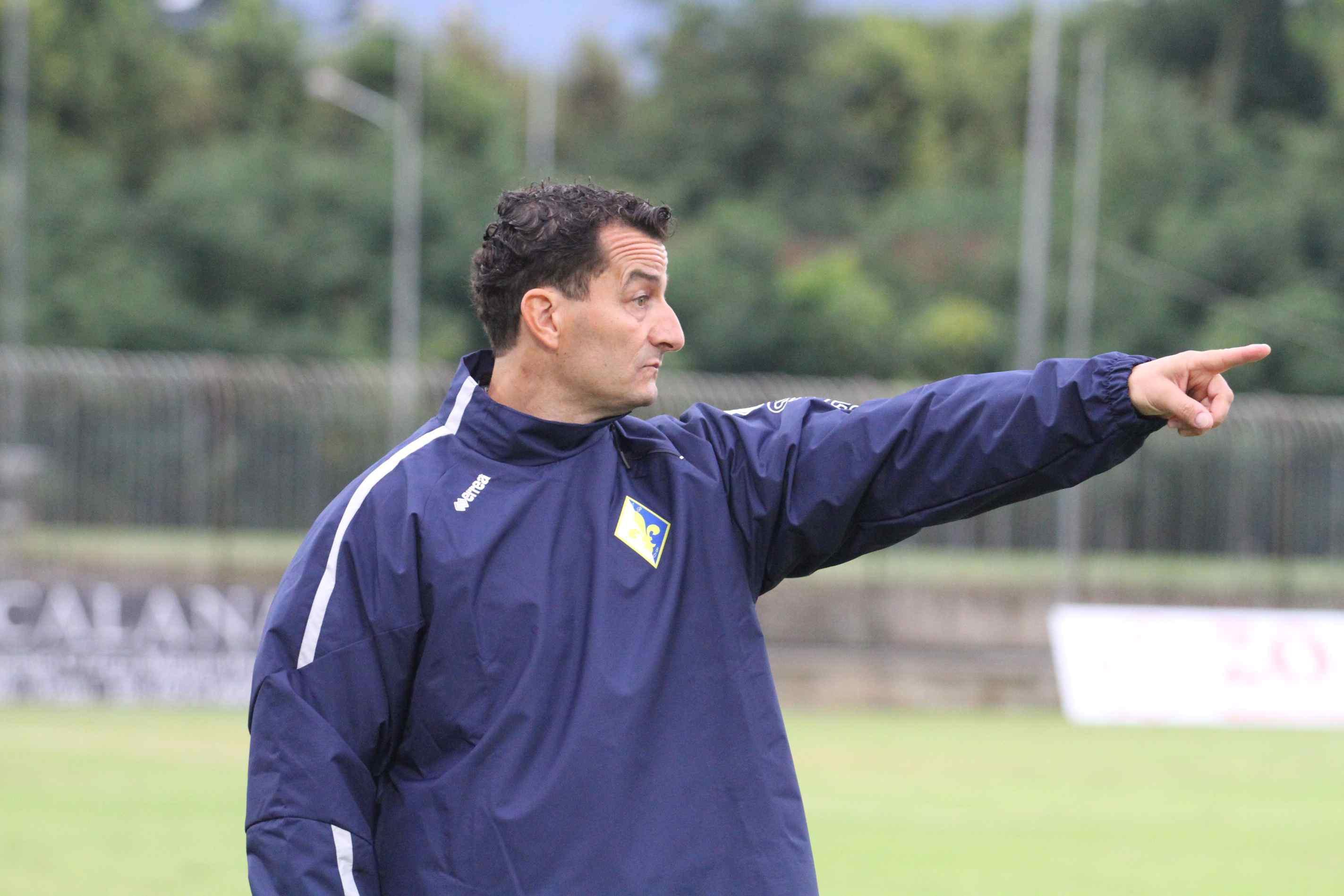 Alessio De Petrillo, allenatore del Prato (foto Batavia)