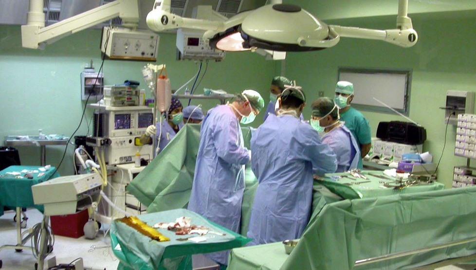 Mancata sterilizzazione: resta incinta del sesto figlio e fa causa all’Ausl 