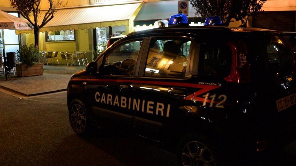 Bambina rimane incastrata con un braccio nell’impastatrice