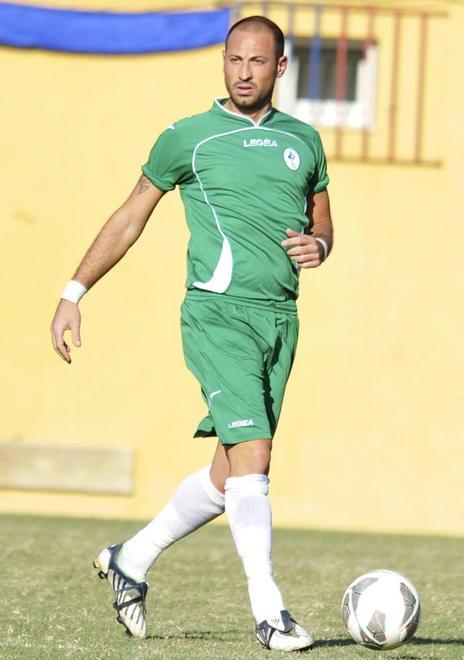 Contestazioni ed errori Schiano sigilla il derby 