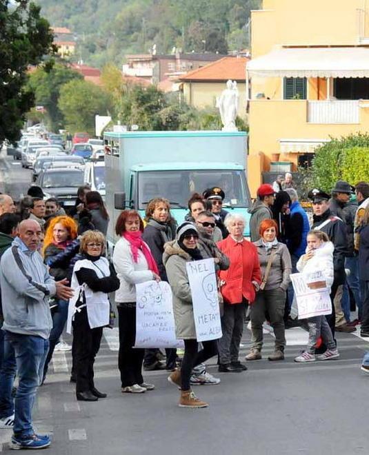 Altri due giorni di contestazioni anti ditta Costa