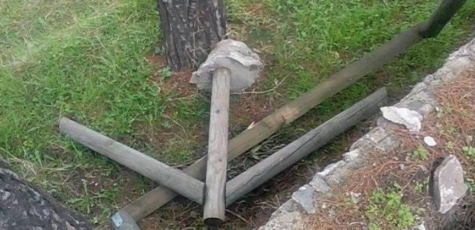 Vandali nei giardini di Punta Idda 