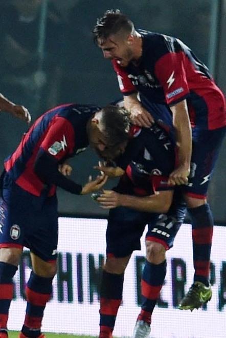 Il Crotone mette la quarta e stende l’Avellino