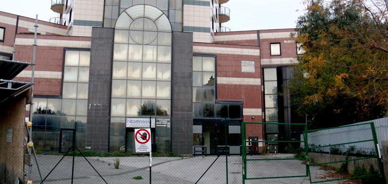 Traslocano gli archivi del catasto, migliaia di pratiche bloccate 