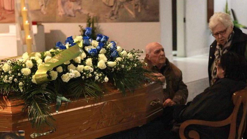 La bara con la salma di Nello Simonetti