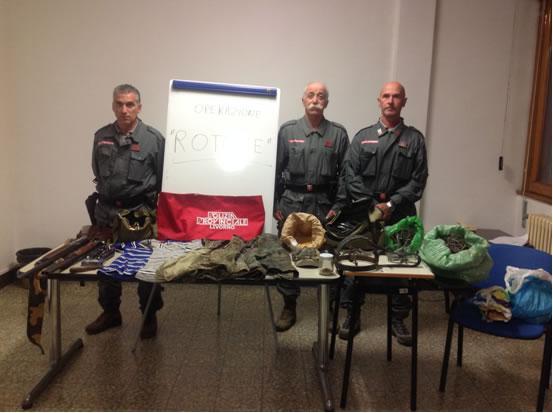 Attiravano i cinghiali in un campo per ucciderli, cacciatori indagati  