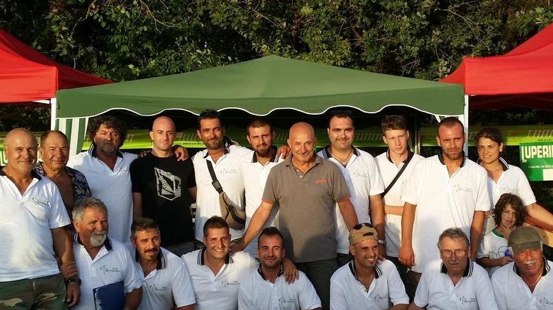 Le associazioni dei cacciatori donano un defibrillatore