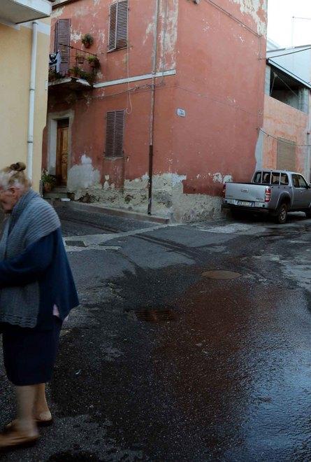 Perdita d’acqua in via Monsignor Del Rio