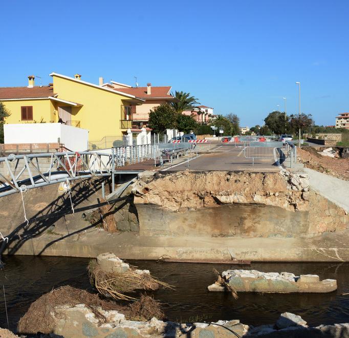 Nel quartiere fantasma niente più ponti e strade 