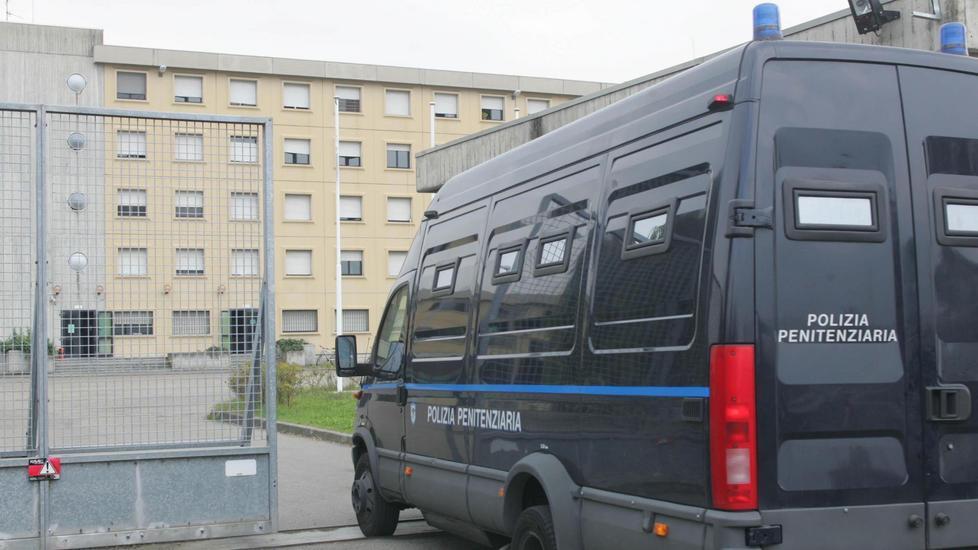 Aggredito un poliziotto all’Opg 