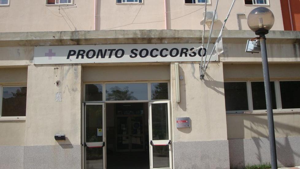 L'ingresso del pronto soccorso del Paolo Dettori di Tempio