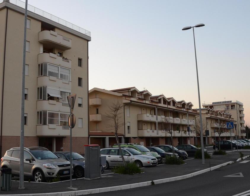 Appartamenti nell'area Peep Pizzetti (foto Agenzia Bf)