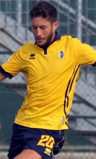 Modena, Crespo stringe le maglie della difesa 