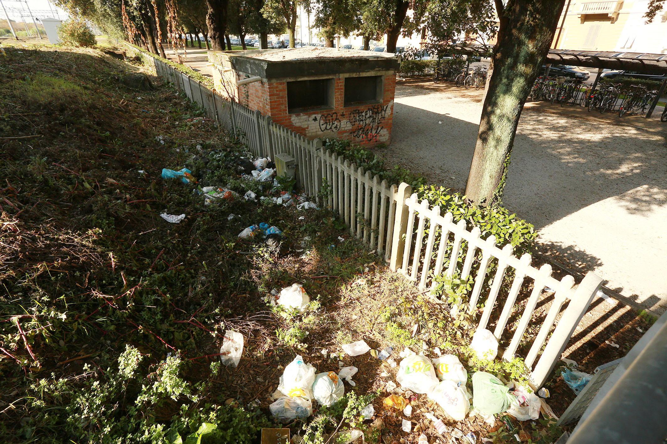 La discarica vicino alla stazione 
