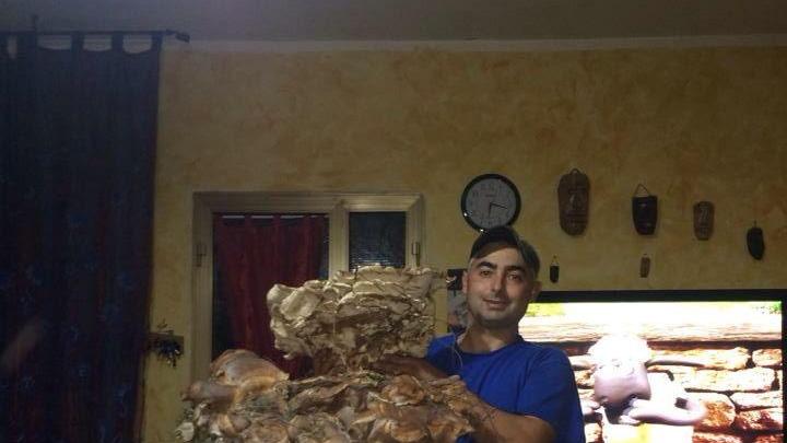 Giovanni Frongia con l'antunna da 16 chili