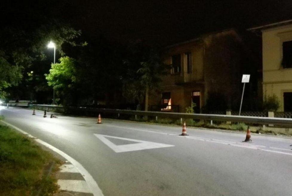 Nuovo marciapiede sul cavalcavia, i bus cambiano percorso