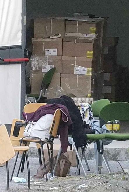 Ex Gea, la questura tende la mano a chi riporta i libri 