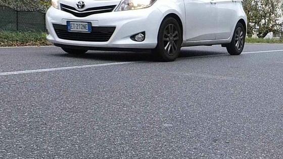 Automobilista lucchese travolge un 62enne in bici