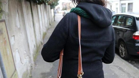 Scippata sul lungomare, nella borsa 5.000 euro