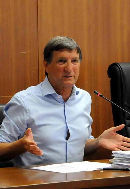 Il sindaco: ecco perché dobbiamo demolire i ponti 