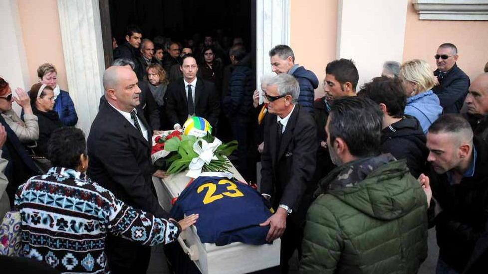 In cinquecento per l’addio a Pablo Giuliotti